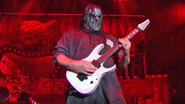 HAPPY BIRTHDAY  MICK THOMSON !! how about some to show the birthday love !! 