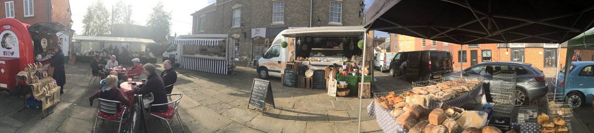 macstkitchen's tweet image. So many lovely stalls, selling great produce!! Lucky Hadleigh ....