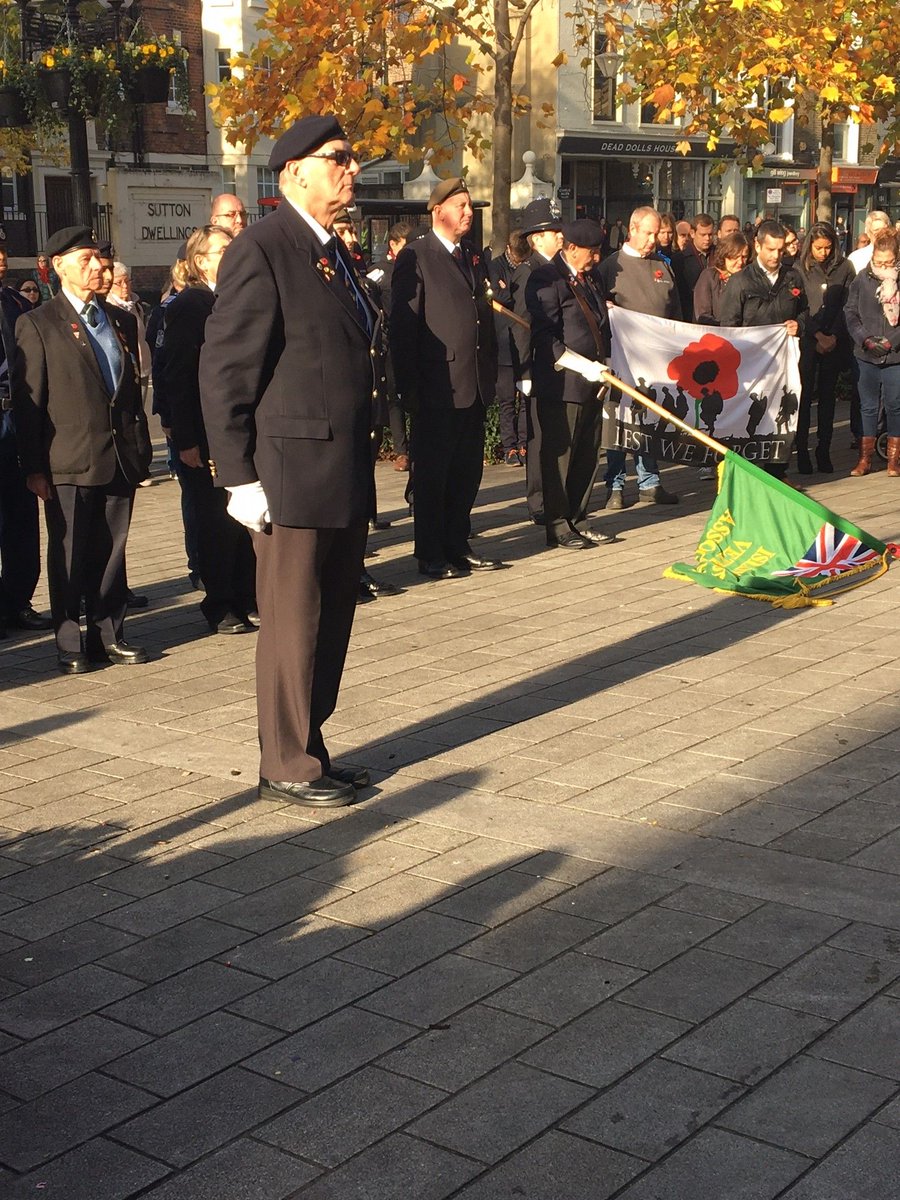 IslingtonBC's tweet photo. Join Islington's Remembrance Day parade, starting at 10am outside Union Chapel on Sunday, 12 November https://t.co/AlU8tPGg5I https://t.co/iSylU52dVx