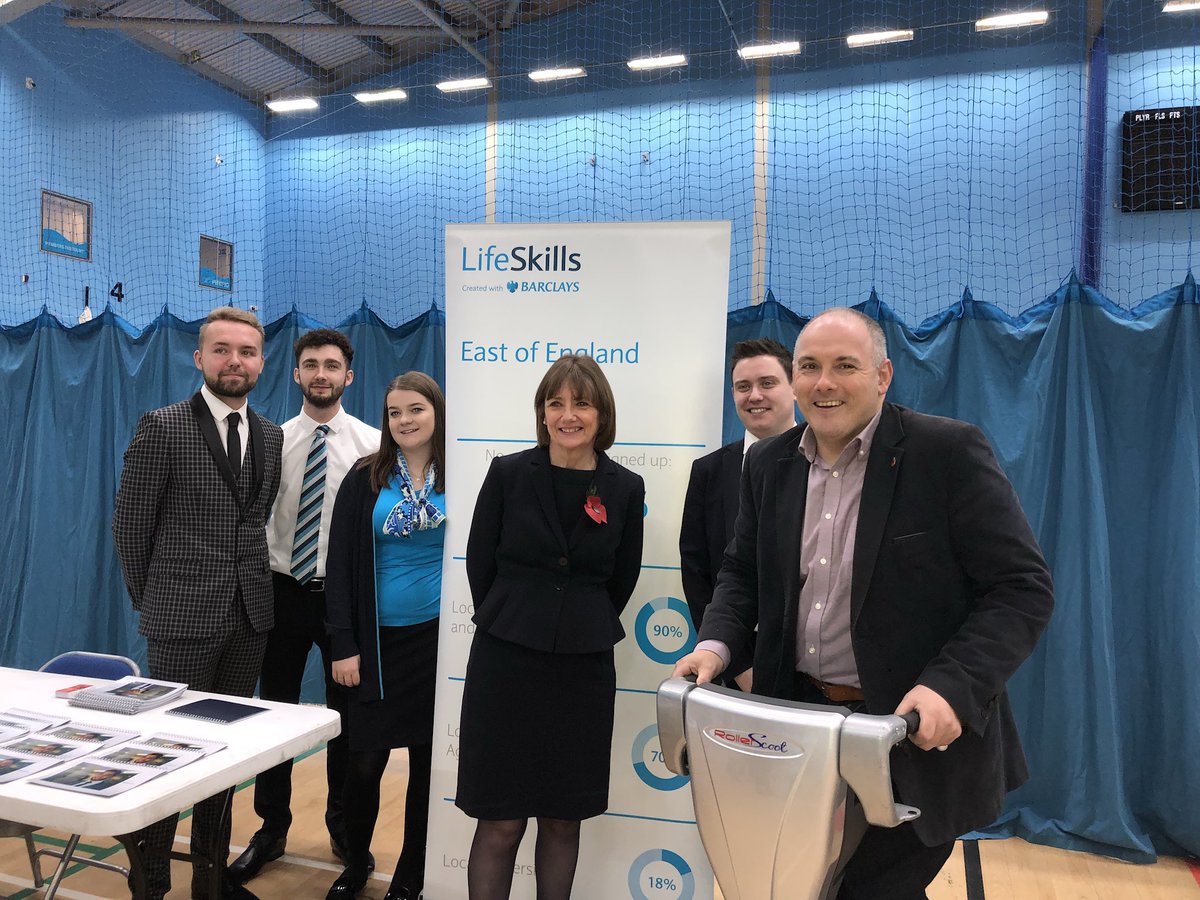 RtHonRobHalfon's tweet photo. @Barclays Great seeing you all this morning at #HJAF17 There are Jobs and Apprenticeships on offer today. Come down and have a look :) https://t.co/VFRWBLDb1Y