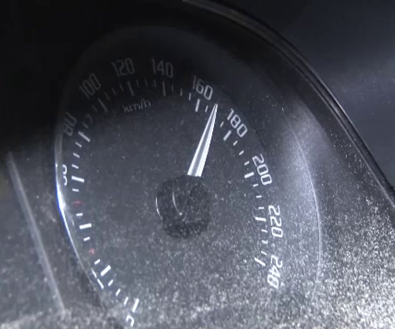 Kaza yapan aracın ibresi 170'te takılı kaldı buff.ly/2h7MCwx