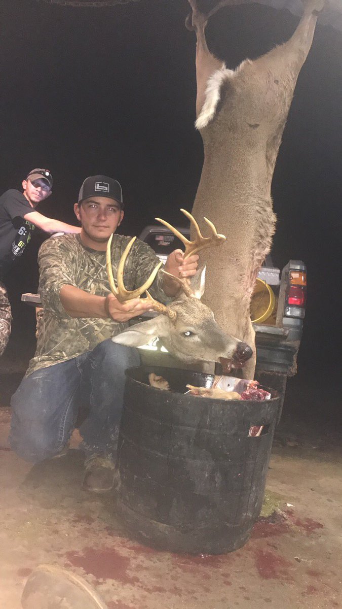 lance_nolan's tweet photo. I live my life for moments like these. It's what I love, it's what I'm best at!#huntingismylife https://t.co/2Gp4p5DSiZ