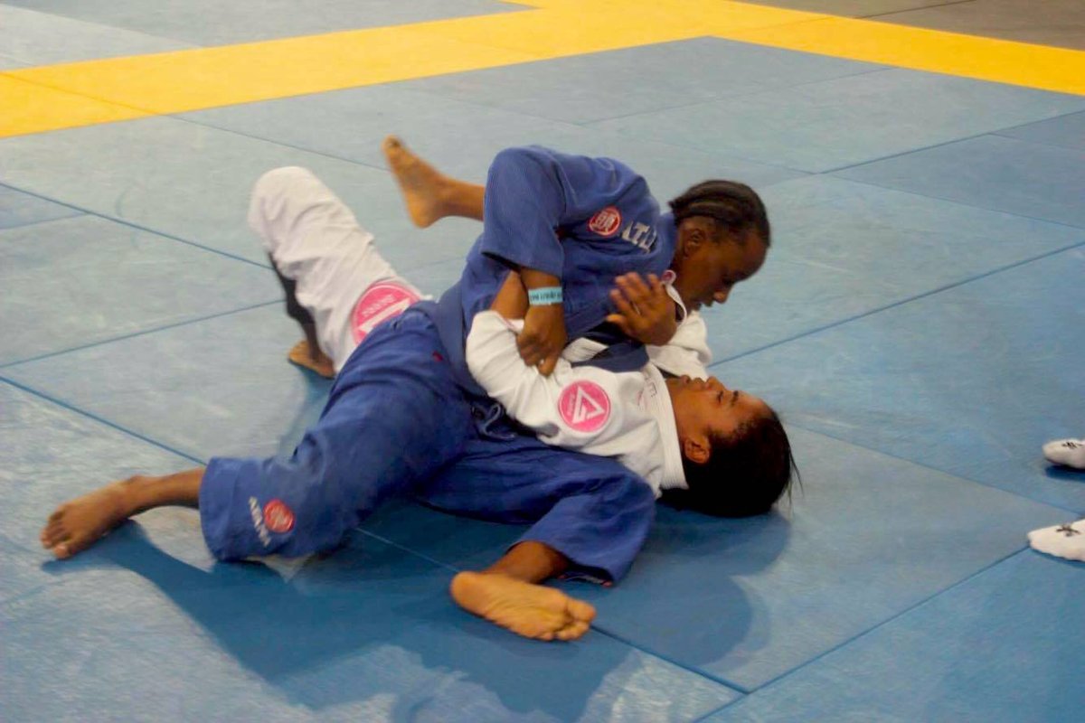 AfAWMA's tweet photo. “O segredo é nunca desistir e acreditar sempre. Eu sou, eu posso. Foco e determinação" - @Tifasantos, atleta de #jiujitsu, #Luanda https://t.co/K4KExT6a5S