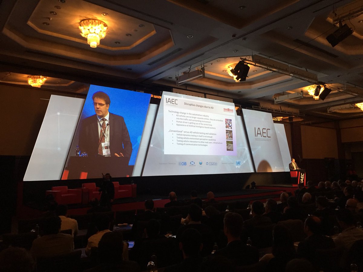 Budapeşte Üni.’nden Zsolt Szalay otomotiv teknolojisinin zorlukları karşısında geliştirdikleri RECAR Eğitim Programını anlatıyor. #IAEC17