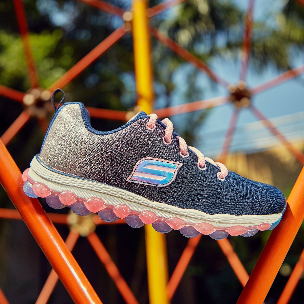 Springboard تحرك جير skechers kids 