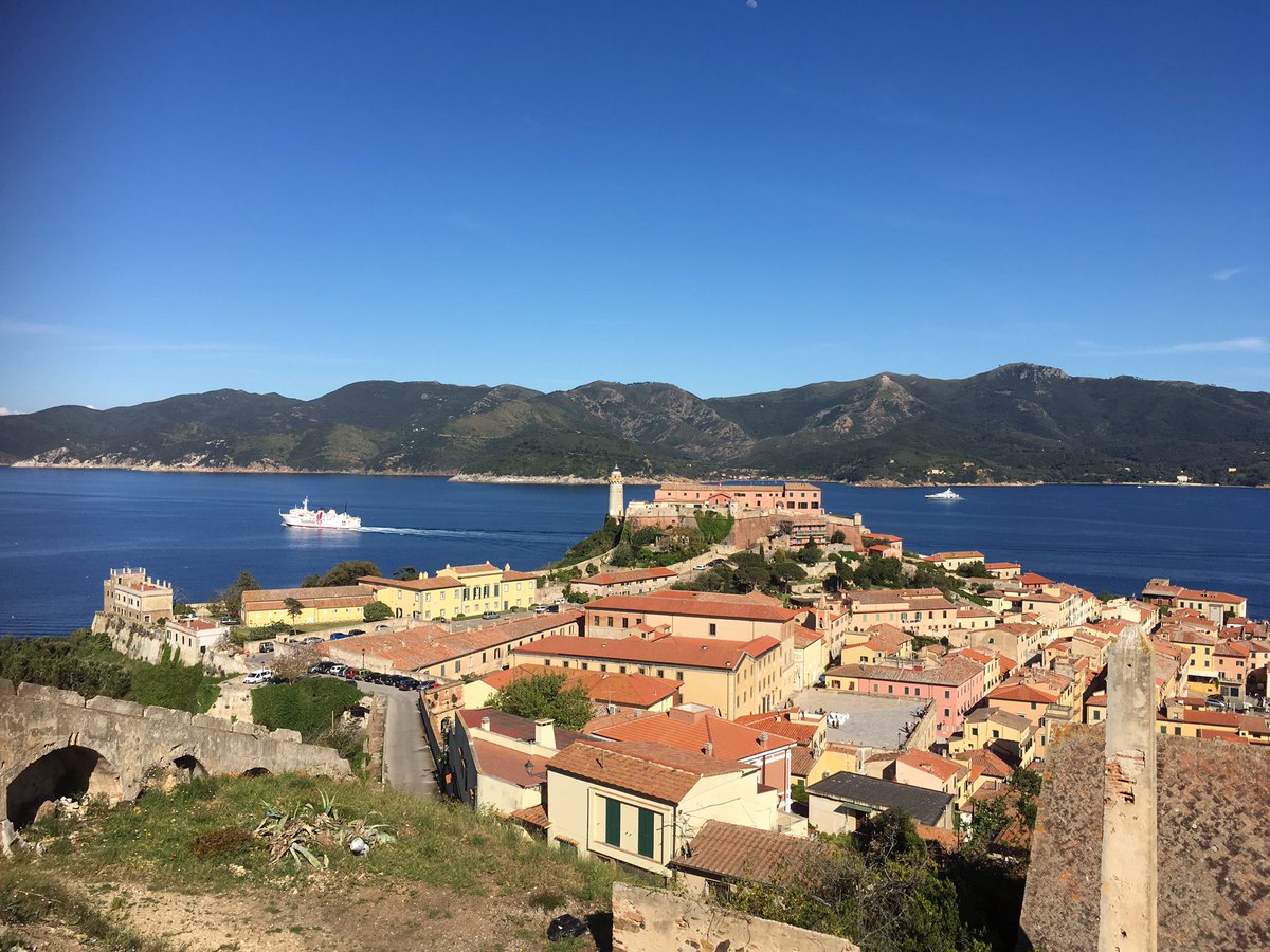 in_elba's tweet photo. I #MilleVolti di un'#Isola🐠🌴#OggiScopriamo #Portoferraio, anticamente #Cosmopoli #IsoladElba #CosimoIDeMedici #Storia #WeddingTourism #Love https://t.co/k4HS5Lf1zb