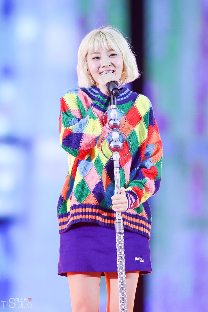 ahn jiyoung archive on twitter pic 171028 bolbbalgan4 one day ahn jiyoung archive on twitter pic 171028 bolbbalgan4 one day