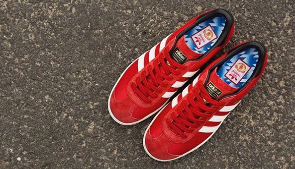 OfficialYourOwn's tweet photo. 25 years of class. The #limitededition Ninety-Two 🔥 #adidas #manutd #heretocreate #yourownclothing #casuals #threestripes #classic https://t.co/1F00n6irFD