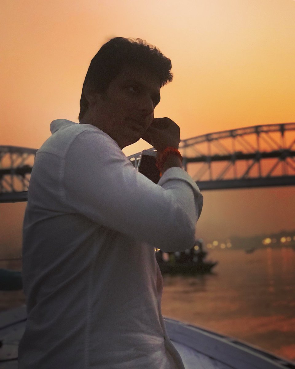 Actor_Jai's tweet photo. Click of the Day!! @Actorjiiva #Kalakalappu2 #friendsforever ❤️ https://t.co/VU2y6dmFSR