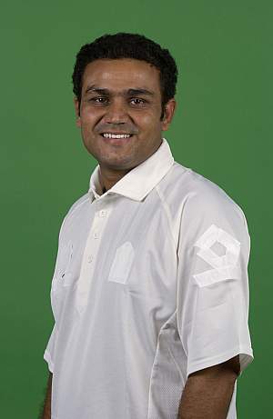Vijay_Rules_Da's tweet photo. God is great @virendersehwag 😍😘😗😙😚❤️❤️❤️On this day, that year(2001), my god #virendersehwag announced himself in Test cricket #Viruism 😚❤️ https://t.co/AhvwxnMg2f