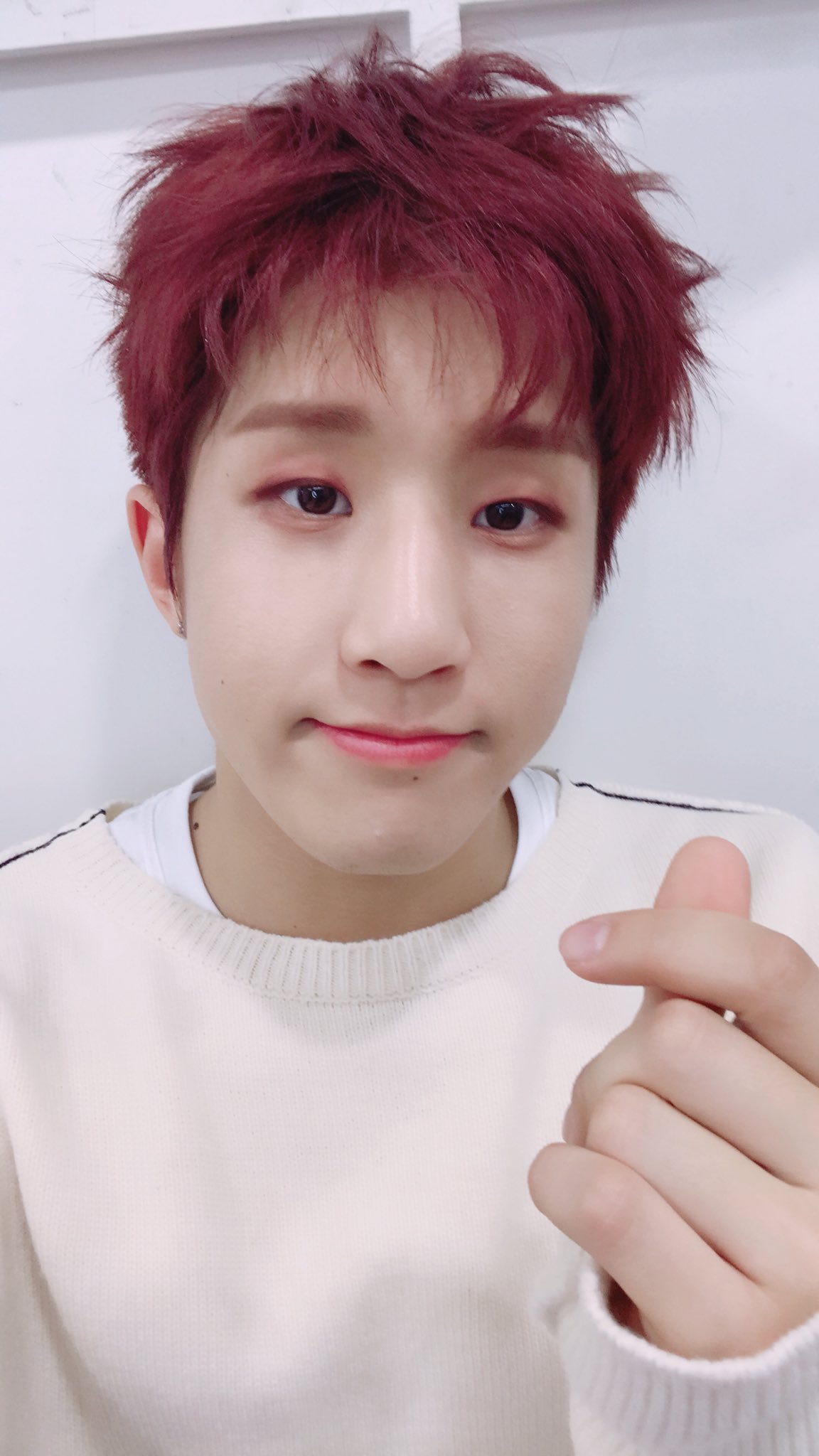 DNsM4f7VwAA94UX.jpg:orig