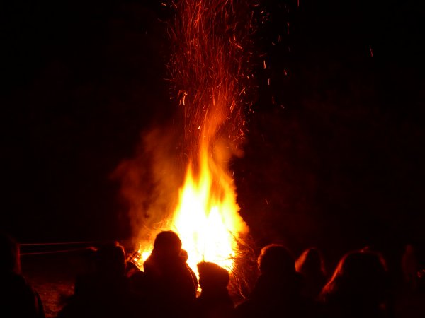 REMEMBER, REMEMBER THE 5TH OF NOVEMBER GUNPOWDER, TREASON, & PLOT #BonfireNight #Fireworks #WhatsOnDevon @whatsondevon #Devon #UK