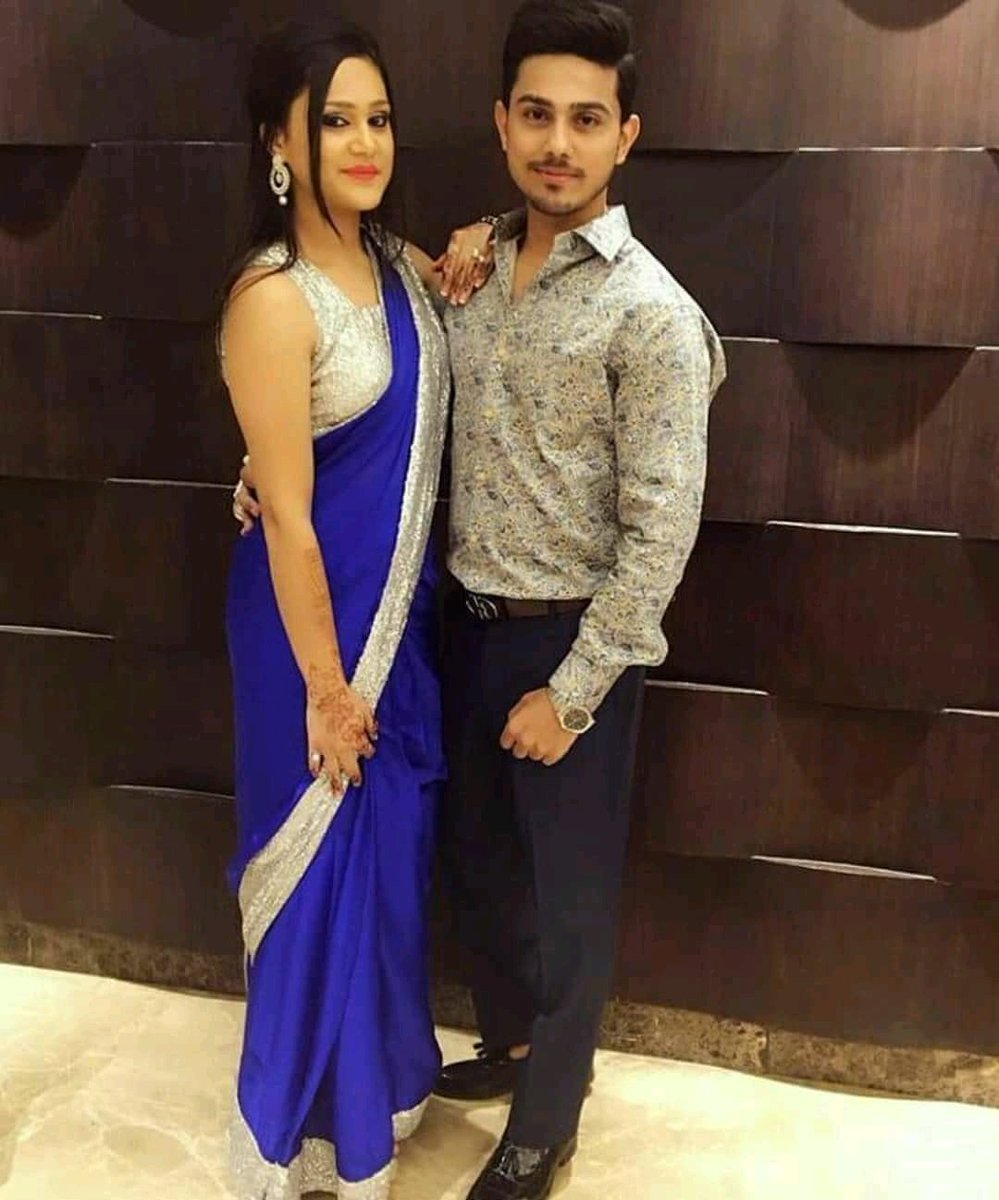 Sunnyc745's tweet photo. 😉😉My  Best  Friend "My  Sis" https://t.co/Hp5DajPQ83