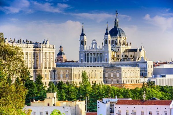 airglasgow's tweet photo. Ryanair launch new direct flights from Glasgow Airport to Krakow and Madrid

https://t.co/nlSmsR8Wlp https://t.co/ywrMtzurig
