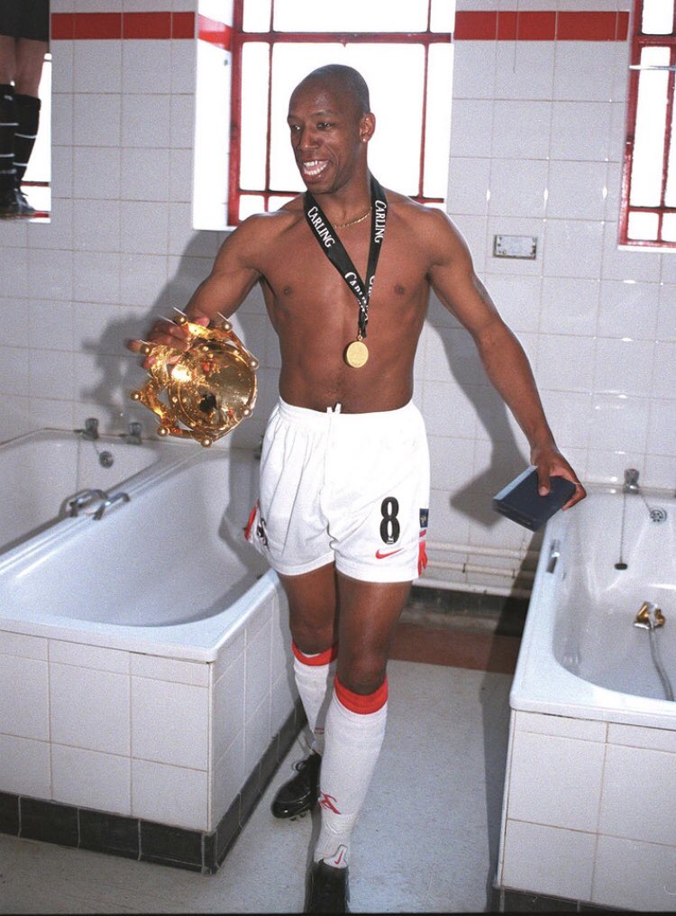 Stuart_PhotoAFC's tweet photo. A massive happy birthday to one of my favourite Arsenal players @IanWright0. Have a great day Wrighty, see you on Wednesday @89thefilm #ianwrightwrightwright https://t.co/reDFHhE8CS