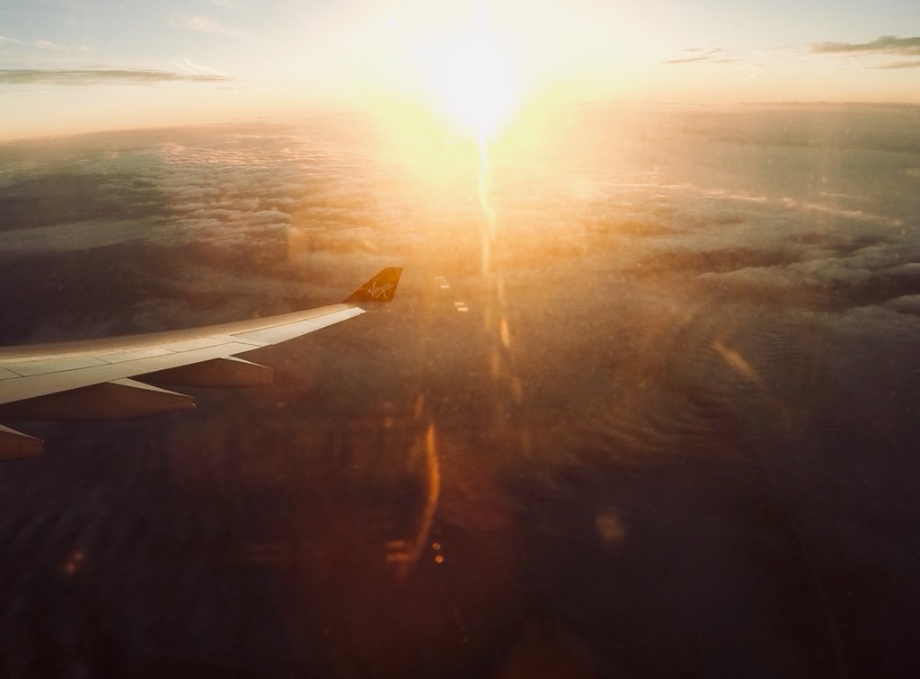 Spectacular sunrise over a foggy London this morning.  Looking fwd to a great weekend and thank you <a href="/VirginAtlantic/">virginatlantic</a> for supierior service