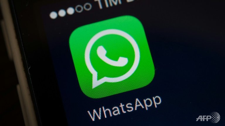 ChannelNewsAsia's tweet photo. Having problems with WhatsApp this afternoon? You're not alone #WhatsAppdown https://t.co/IksoKKldmV https://t.co/kkBFzNQtgu