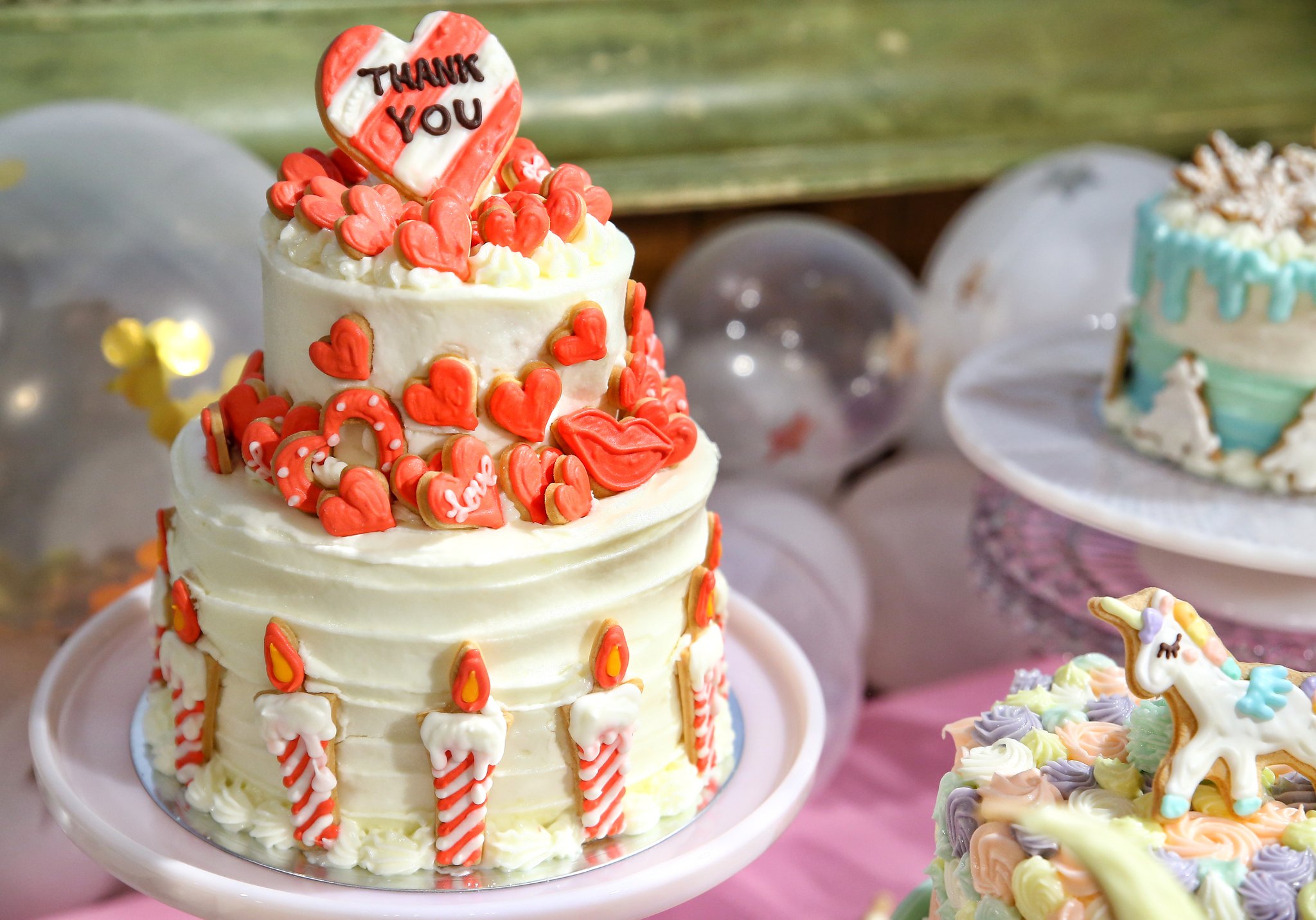 人権 Hummingbirds Hill Restaurant Amp Bar のパティシエ 海老名めぐみさんの作品集 Hummingbirds Hill Cakes Amp Sweets ハミングバーズヒルのお菓子 の出版記念パーティー フォトジェニックなケーキがたくさん T Co Djoiyp3qpc Twitter