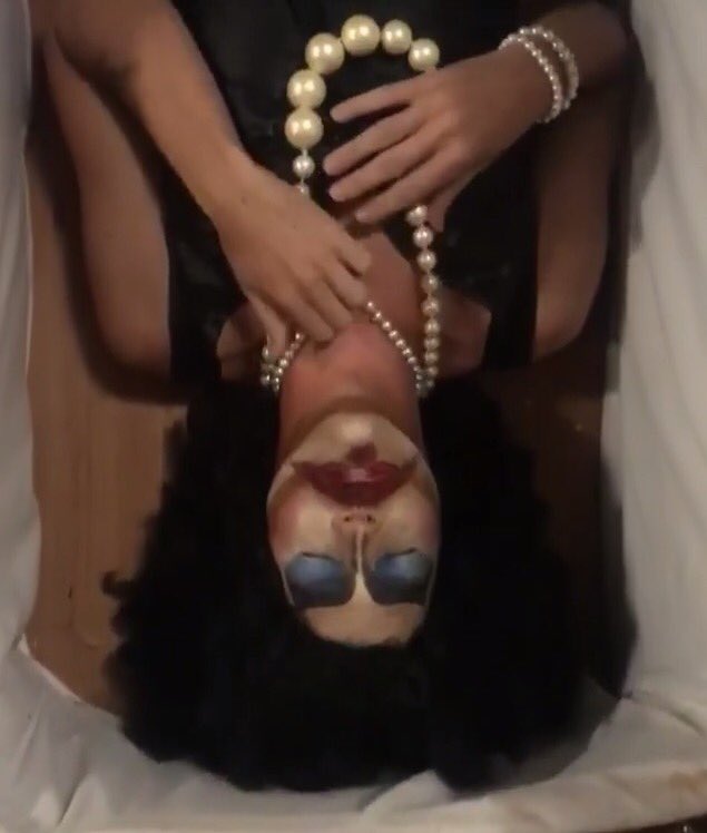 TitslingFan's tweet photo. Literally cannot handle it. #titatitsling #mustachequeen https://t.co/qJkVfCSXwC