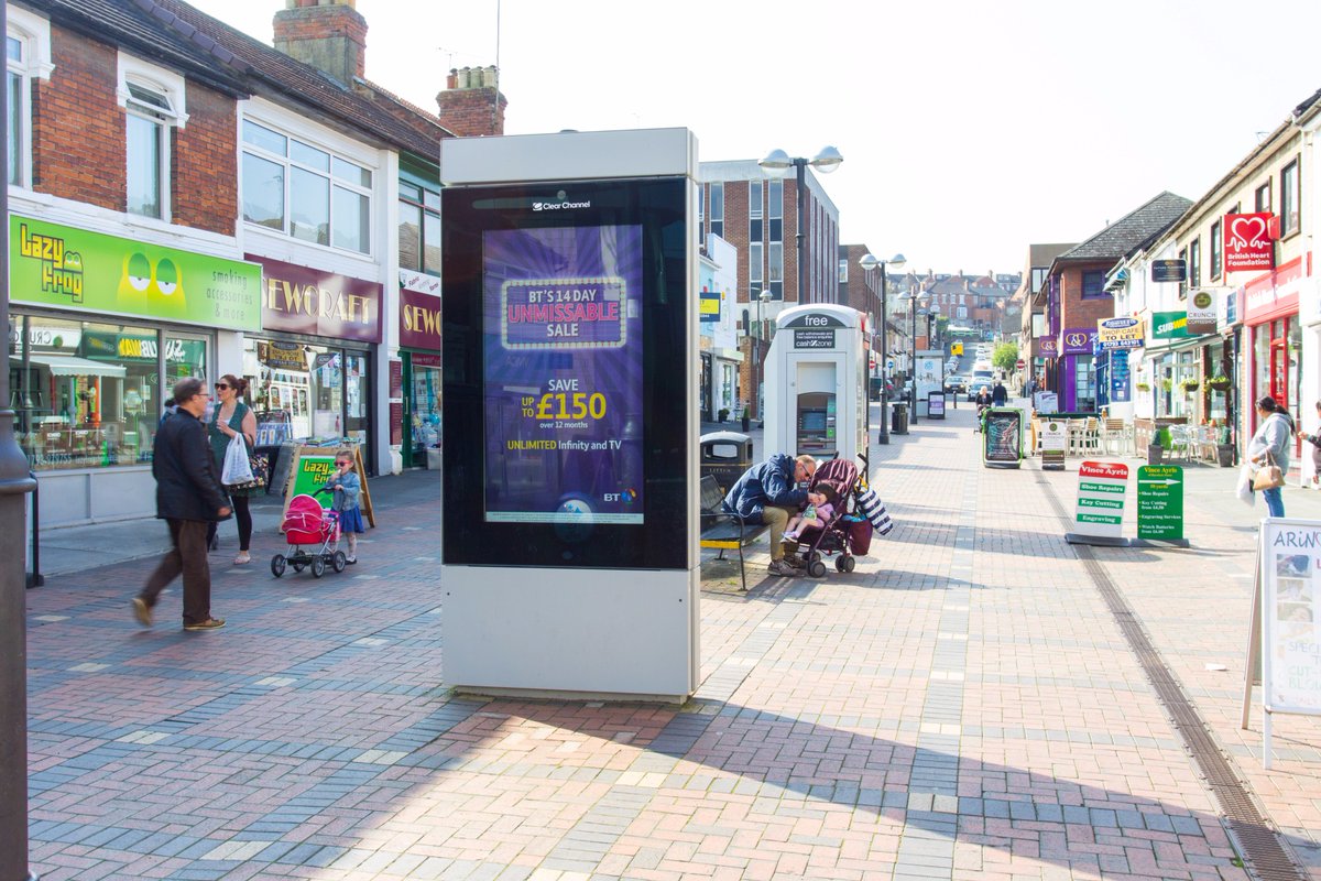 Amscreen's tweet photo. We're automating #DOOH estate mgmt, bringing ops efficiencies via new #SmartBrightness &amp; #SmartMaintenance tech See https://t.co/zohl8BX4Hx https://t.co/AcczNi5h5c