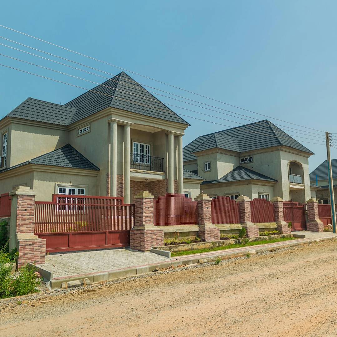 housesforafrica's tweet photo. Fmr @NGRPresident Olusegun Obasanjo officially commissioned River Park Estate Abuja on Monday 23rd October 2017.
#hfan #HousesForAfrica https://t.co/ZMjH0D2VqH