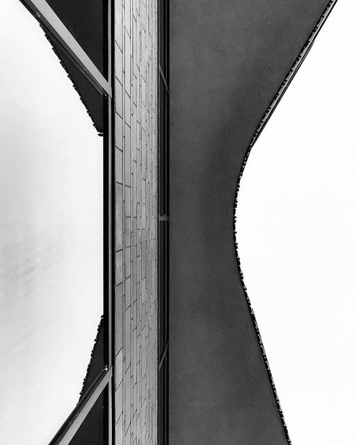 Reposting @the_way_of_the_monochrome:
Look up at University of South Wales, Newport campus
.
.
.
.
.
.
#abstractart #abstract #art
