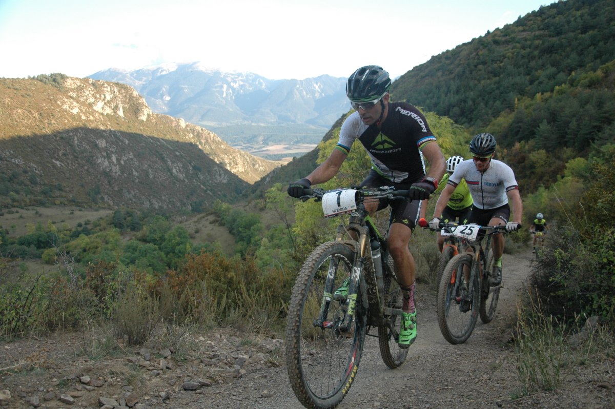 CatBikeRace's tweet photo. ¡Hace un mes finalizó la primera edición de #CBR2017! ¡Recuérdalo con el resumen final de la prueba! #mtb https://t.co/eIJAVeyGcw https://t.co/hNBCCTw84e