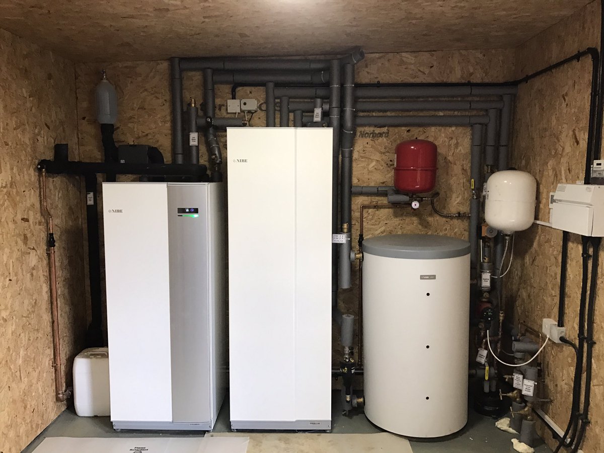 WREnergy's tweet photo. Another completed @NIBEEnergy GSHP &amp; @PolypipeUFCH installation in a another beautiful @border_oak property... https://t.co/ICLuxHCxKH