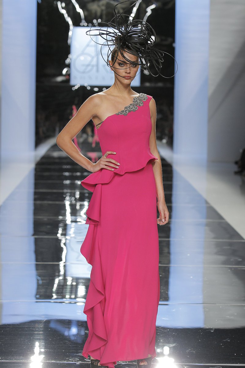 soniapena_'s tweet image. El #fucsia es uno de los colores estrella de la nueva #colección #AvanGarde primavera verano 2018. Y este es un ejemplo precioso. #Fiesta