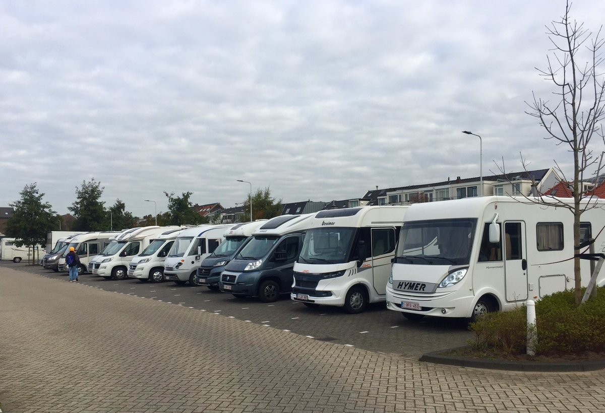 ChrisVerplancke's tweet photo. Wel veel geld stoppen in toerisme, maar als enige historische stad in NL nog niet in camperplekken. #Leiden @NKCtweet @Stadsparkeerpl https://t.co/Gf94wFLB6e