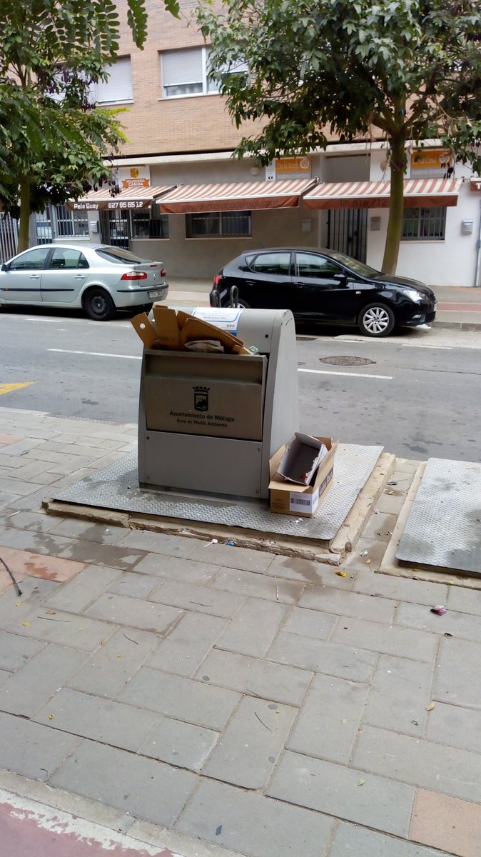 andymode101's tweet photo. Vale catedrático Cristóbal cuevas número 13 soterrado papel lleno https://t.co/VZrdHFbzsA