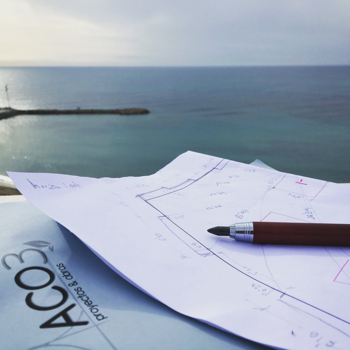 constACO3's tweet photo. Hoy trabajamos con estas vistas #breathtakingviews #sea #architecture #restauracion #renovation #tomadedatos #nuevoproyecto https://t.co/Z829rbFcX7