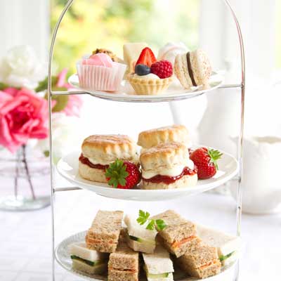 Corpcottages's tweet photo. Ultimate Training Venue Alert.. Why not take your team out of the office for a training day and stay here.. why not add #afternoontea too? https://t.co/whoC0PmmHL