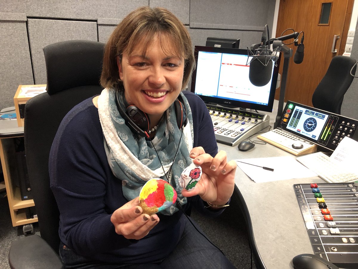 BBCGlos's tweet photo. These have been left @BBCGlos as part of #ForestRocks... A challenge where people paint pebbles/rocks, then hide them for others to find! https://t.co/gLBr6Yvrn3