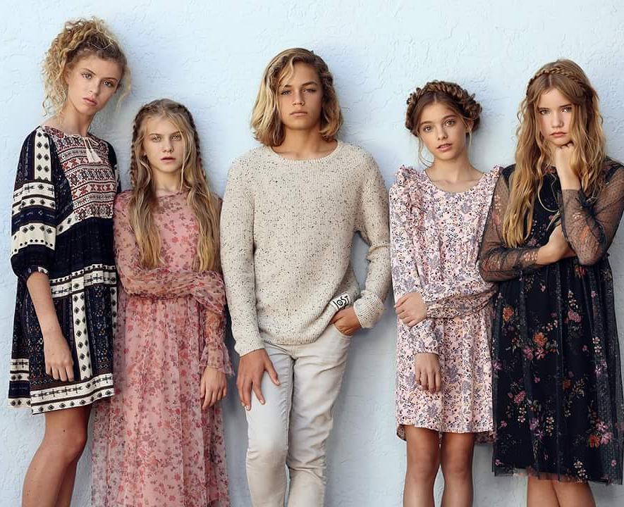 patrickmheaney's tweet photo. ►ALL-STAR CAST! ☀️🌴
►FOLLOW PATRICK HEANEY @PATRICKMHEANEY &amp; FRIENDS...
►DETAILS https://t.co/rfdo4cIysm
►NEW PHOTOS https://t.co/i4FaelSnKF https://t.co/oKtnWuC5p0