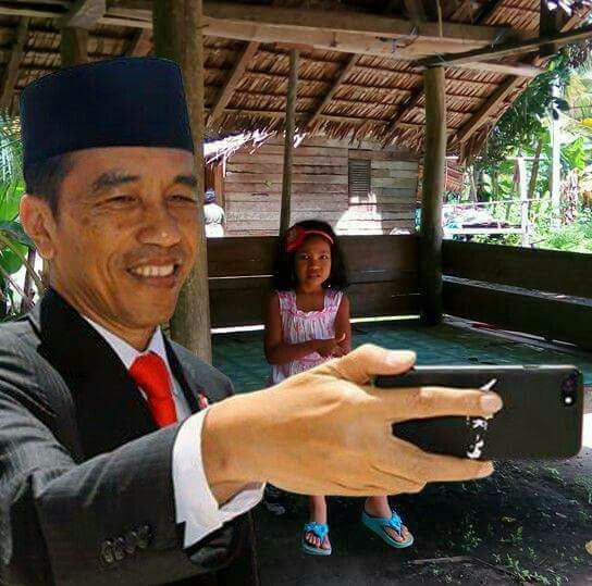 SabarEnglish's tweet photo. Bluuusukan dan selfie jauuh ke pedalaman DESA......mencari DESA tertinggal......PAK jokowi....mari duduk dekat adek...... https://t.co/T1TlGT36lg
