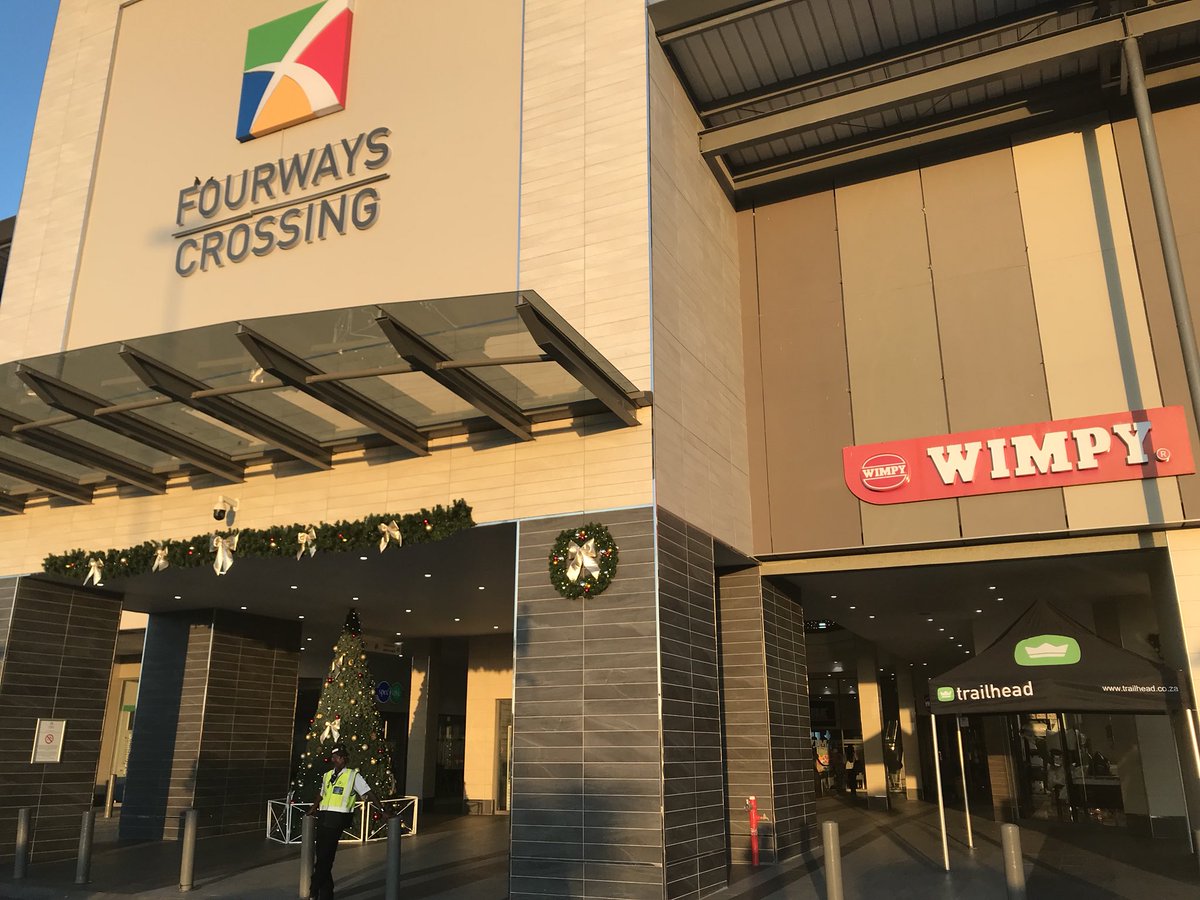 Come visit us at #FourwaysCrossing outside <a href="/WWWatches/">William Wade Watches</a> store with INSANE summer discounts on ALL shades &amp; shirts!! Up to 30% off!! #trailhead