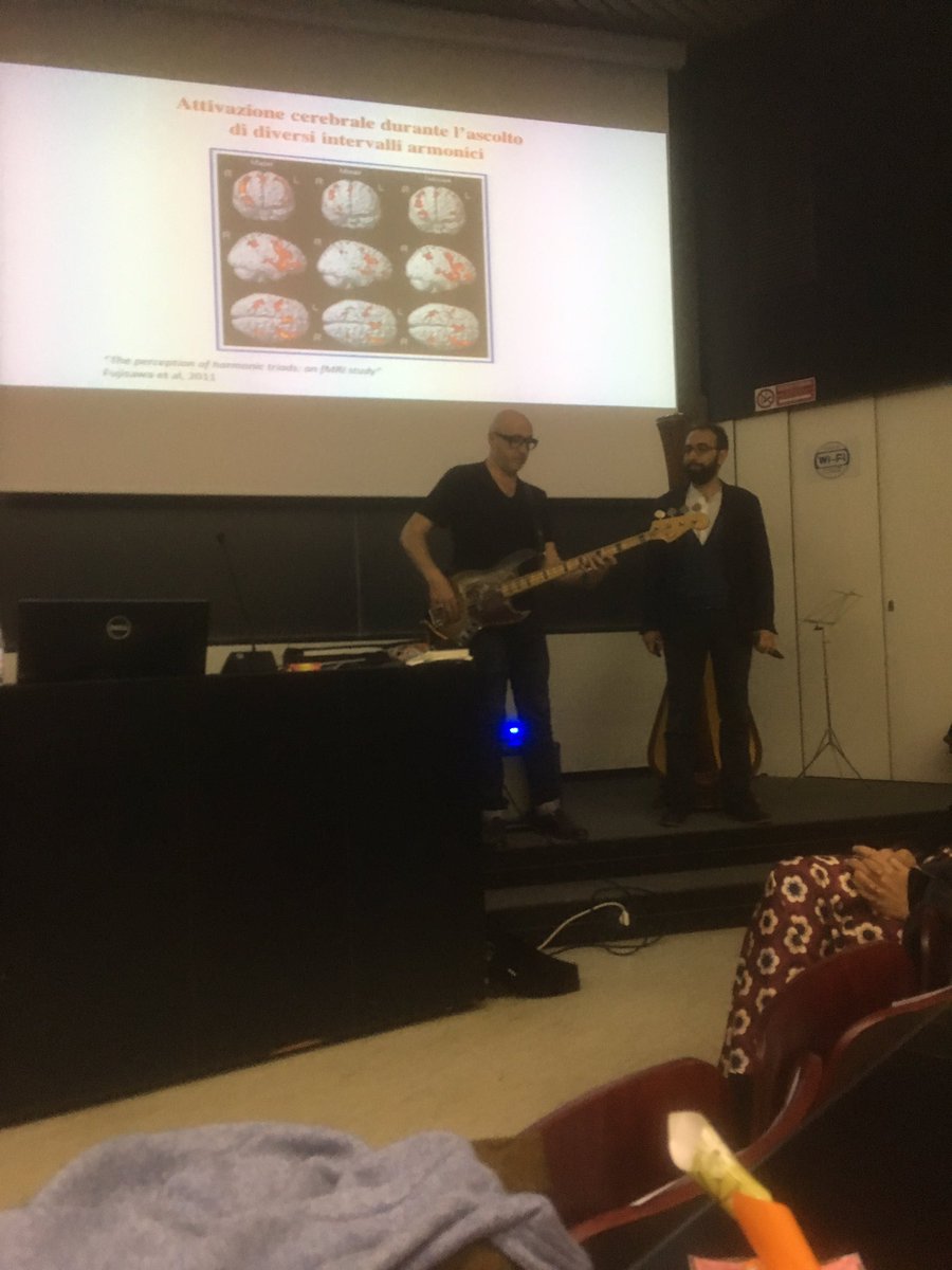 Neurobertone's tweet photo. Saturnino e neuroscienze!! E Arturo Nuara, of course. #callforbrain @RobiVil @AISM_onlus @SanRaffaeleMI https://t.co/830LVHeUPd