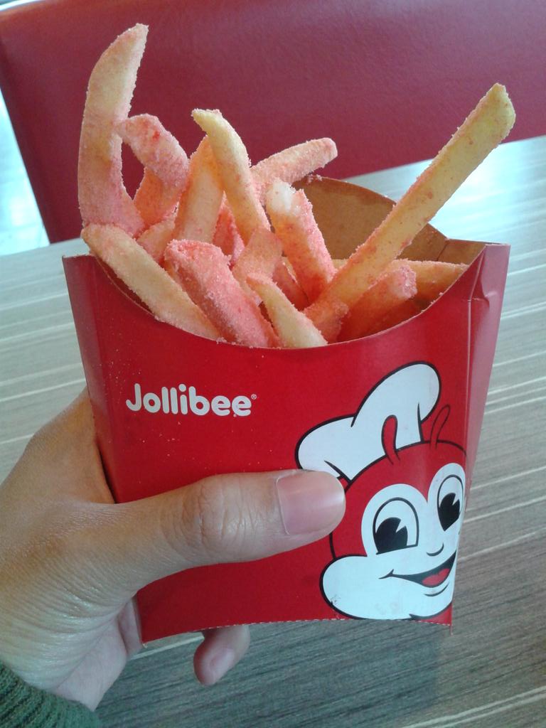 leyDuenas's tweet photo. Went to @Jollibee to try their #StrawberryFries https://t.co/BTMfSWxvvx