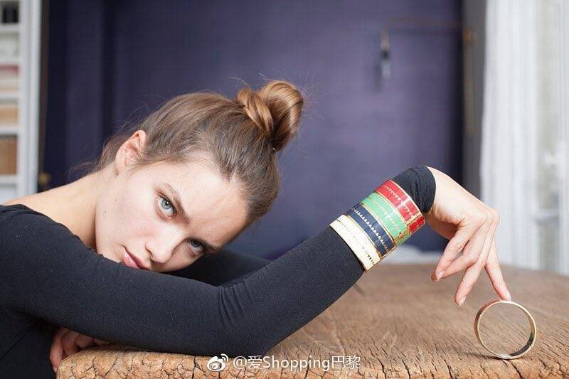 aishoppingparis's tweet photo. Autumn/Winter essentials #mood #bangleup https://t.co/MOKtrVeYb4