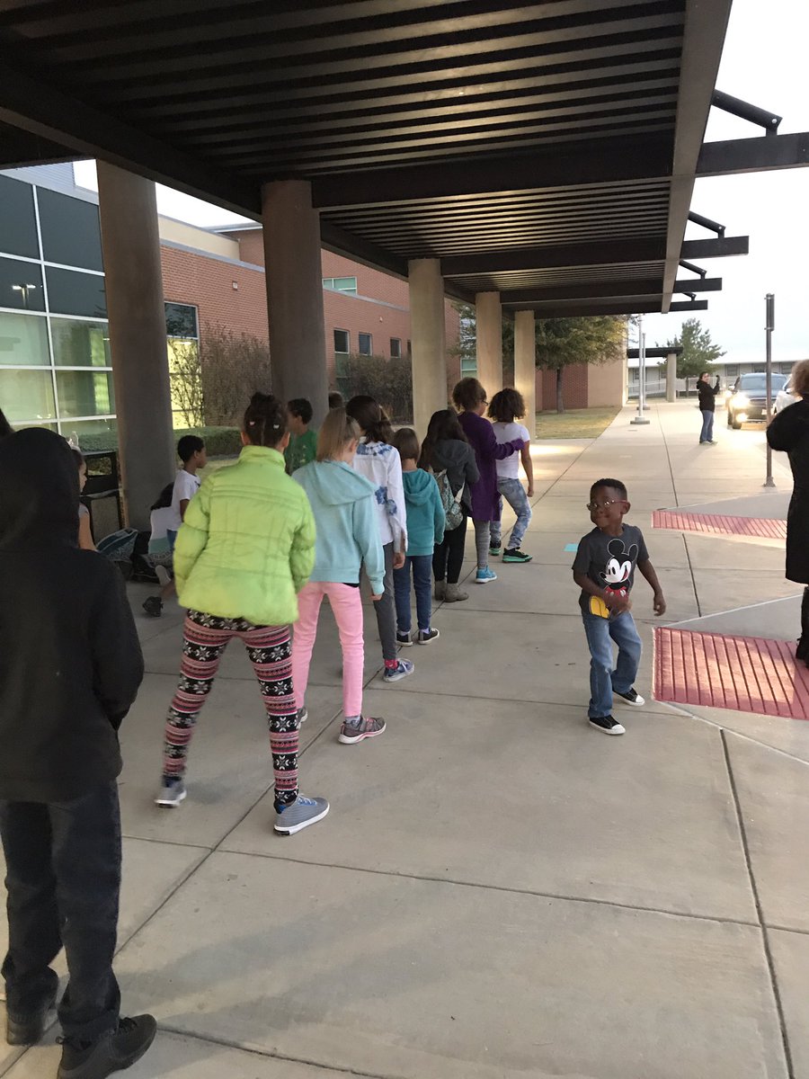 Dancing Friday?! Why not! <a href="/CaprockES/">Caprock Elementary</a> #cesbragchat #wehavefun