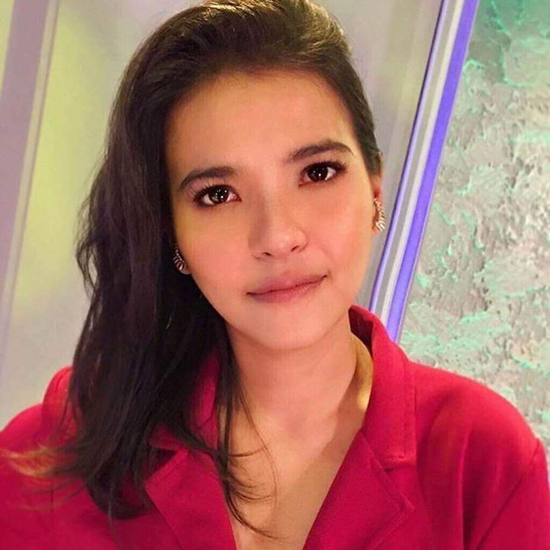 MadamAlexx's tweet photo. ACTRESS, WRITER, SINGER, DIRECTOR! ABA THAT'S MY LODI, ALEX DE LODI for president!! #AlessandraOnTWBA https://t.co/9XO2VgPPpS