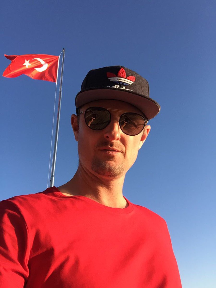 JustinRose99's tweet photo. Some down time after the round @regnumcarya @T_A_Golf 😎☀️🇹🇷 #TurkishAirlinesOpen https://t.co/cjRTElGCTe