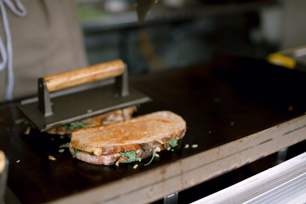 Paul Akin tweet media