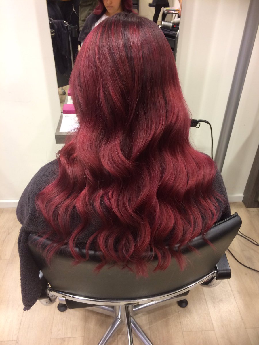 TheTrueMendes's tweet photo. I got my hair done guys (: https://t.co/rAzxAwRZaC