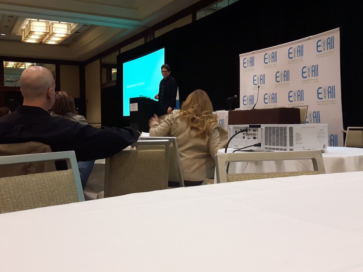 MartinMichelBez's tweet photo. rencontre avec le CEO de Kickstarter!
#pmeccnbpa #eforallsummit https://t.co/B4PbtvGSaL