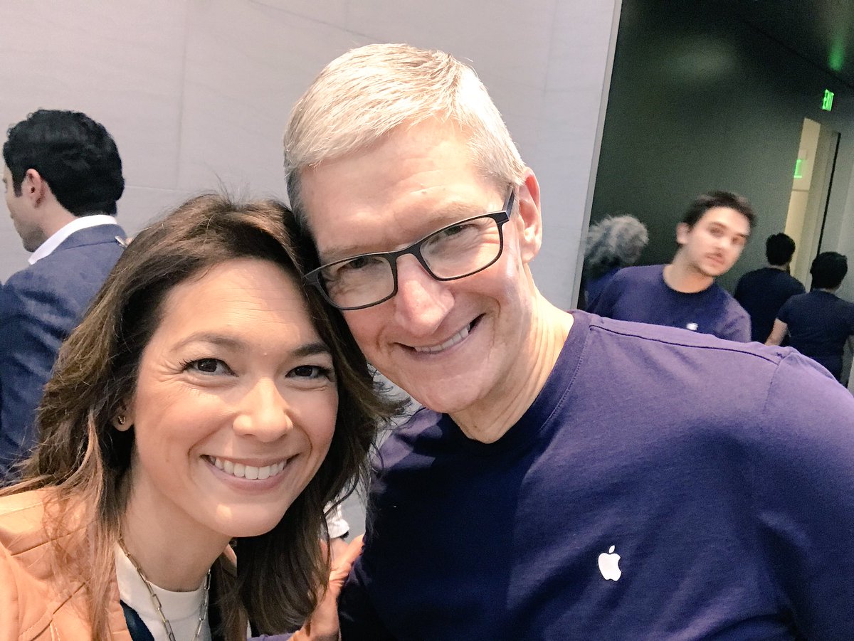 Emily Chang on Twitter: "A very happy @tim_cook #iPhoneX… "