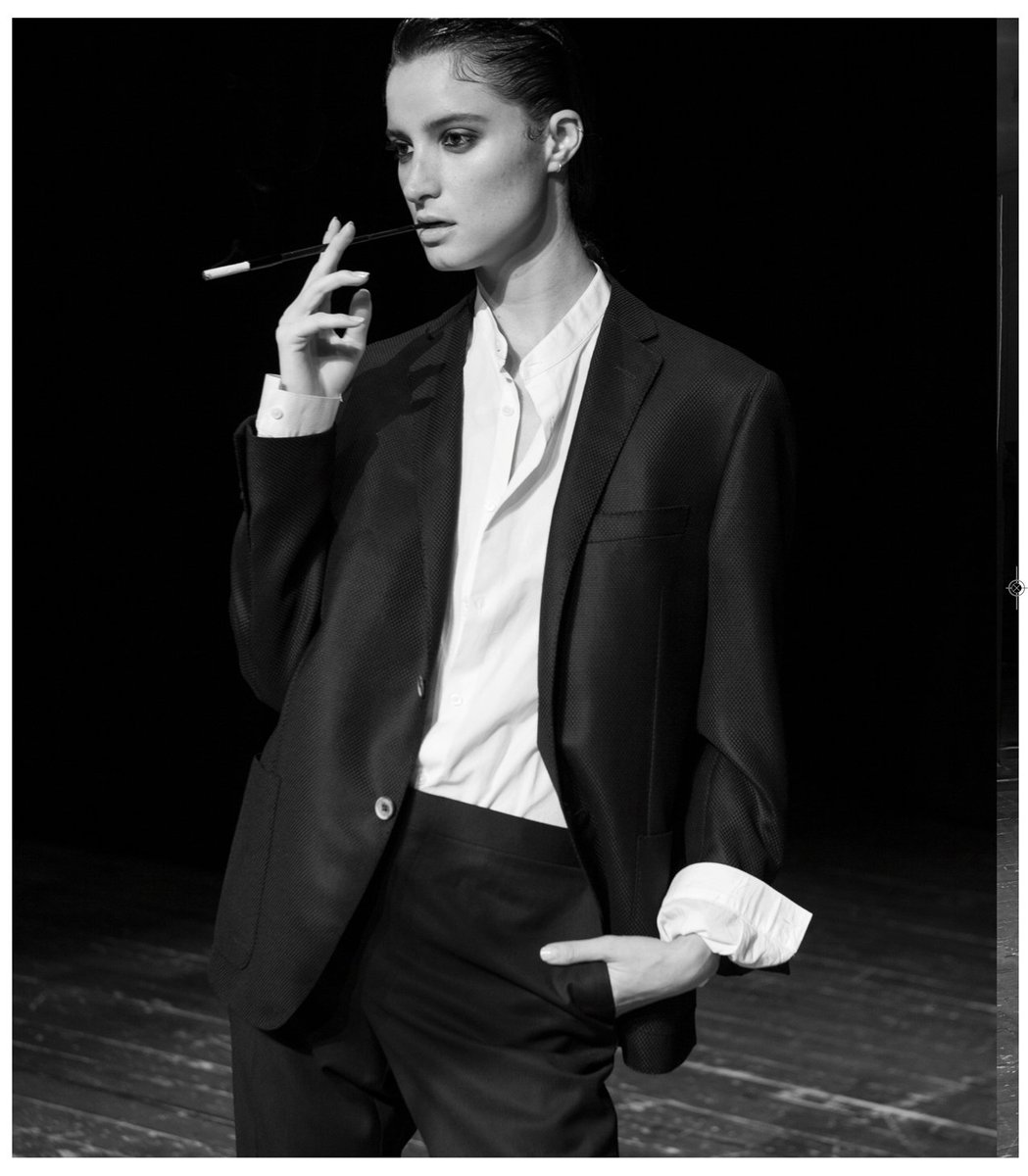 BookModaMag's tweet image. E&apos; online sul nostro sito Internet bookmoda.com l&apos;editoriale &quot;On Stage&quot; di Book Sposa n.55. Scoprilo su bookmoda.com/2017/11/03/boo…