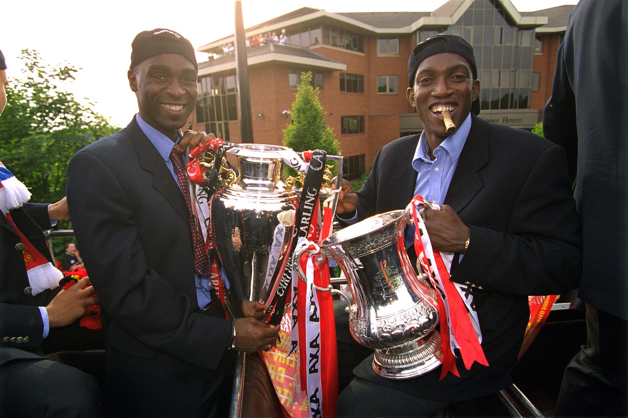 Happy birthday Dwight Yorke. To celebrate here he is smoking a cigar with back in 1999  