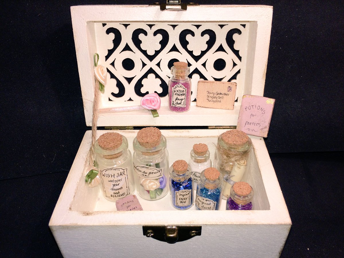 Love #fairies? Retweet and follow for a chance to win this adorable fairy dust treasure chest #FreebieFriday #win spread the magic💕💕